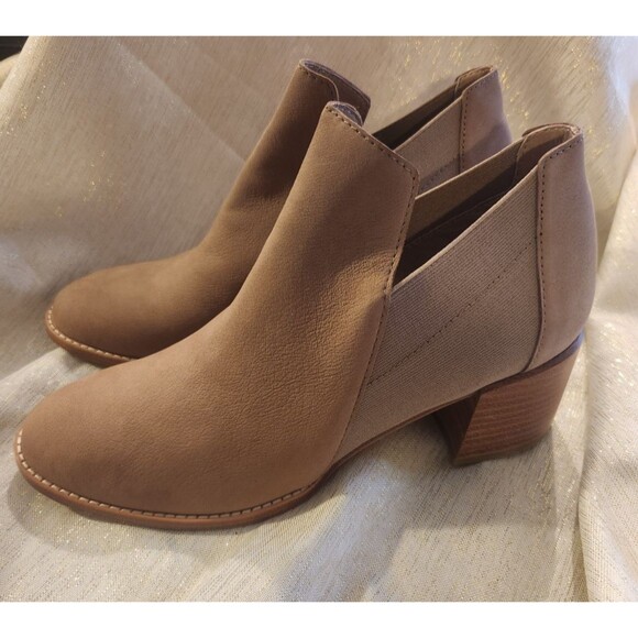 Eileen Fisher Bayo Earth Booties Earth Tumbled Nubuck Woman's Size 9.5 - Picture 1 of 5